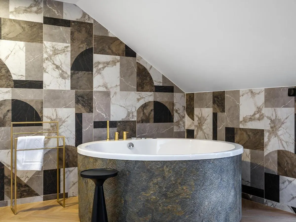 Golden Queen Deluxe Jacuzzi Apartments - Old Town Krakow