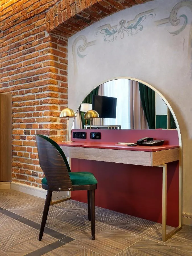 Golden Queen Deluxe Jacuzzi Apartments - Old Town Krakow
