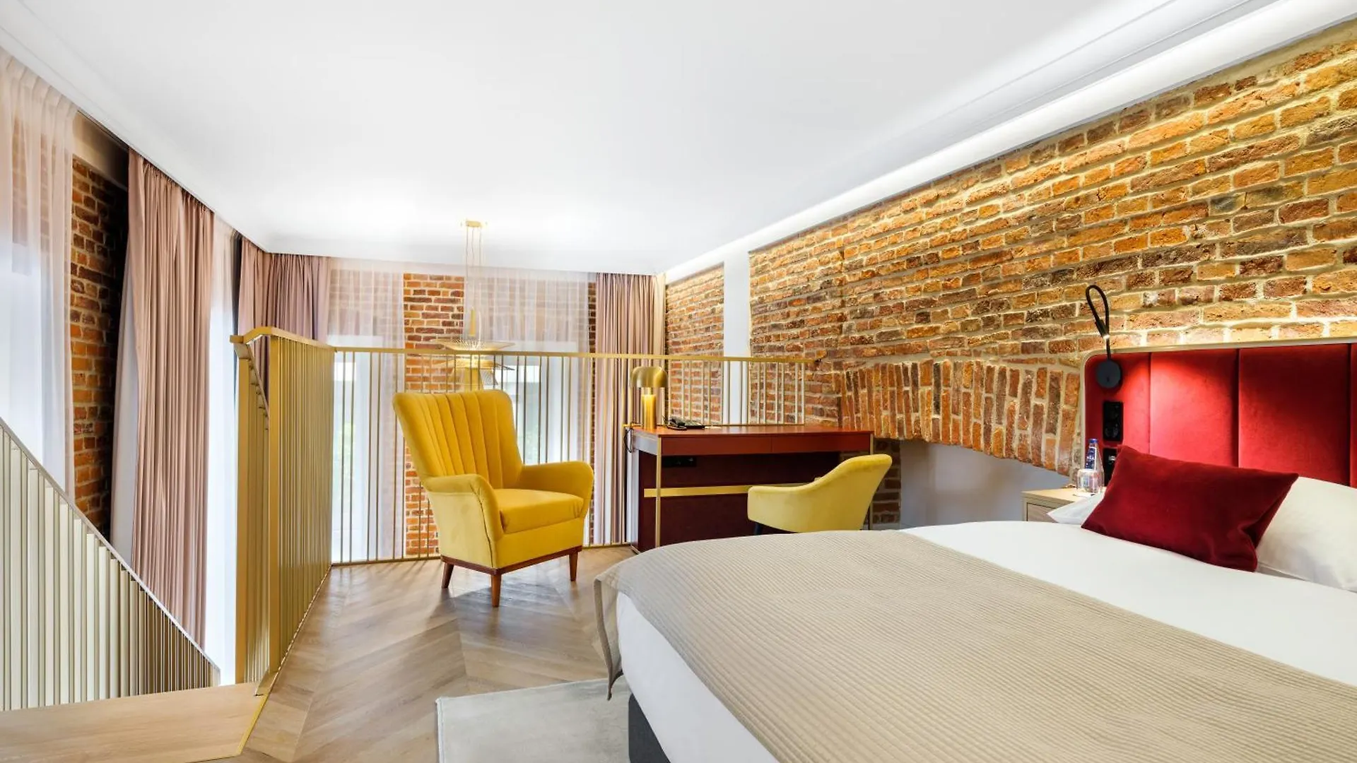 Aparthotel Golden Queen Deluxe Jacuzzi Apartments - Old Town Krakow