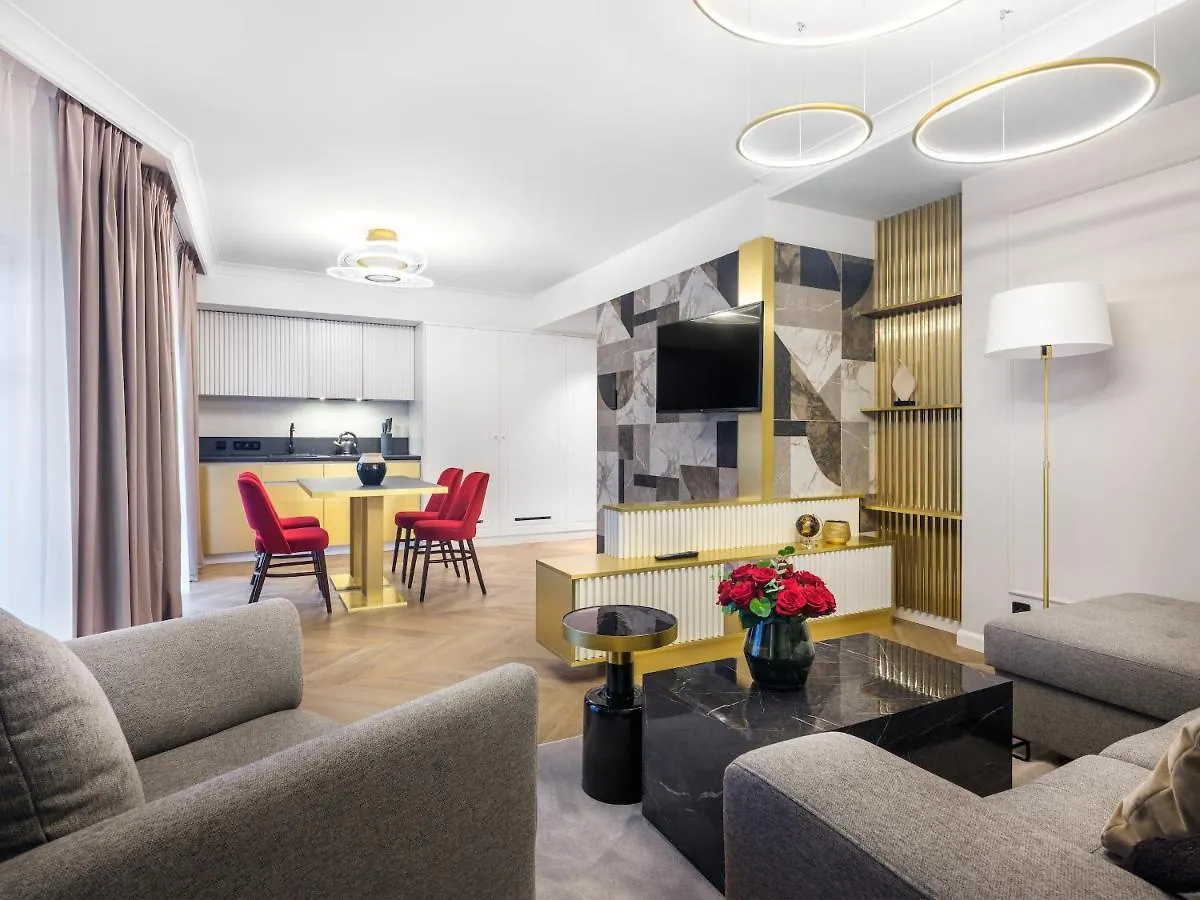 Golden Queen Deluxe Jacuzzi Apartments - Old Town Krakow