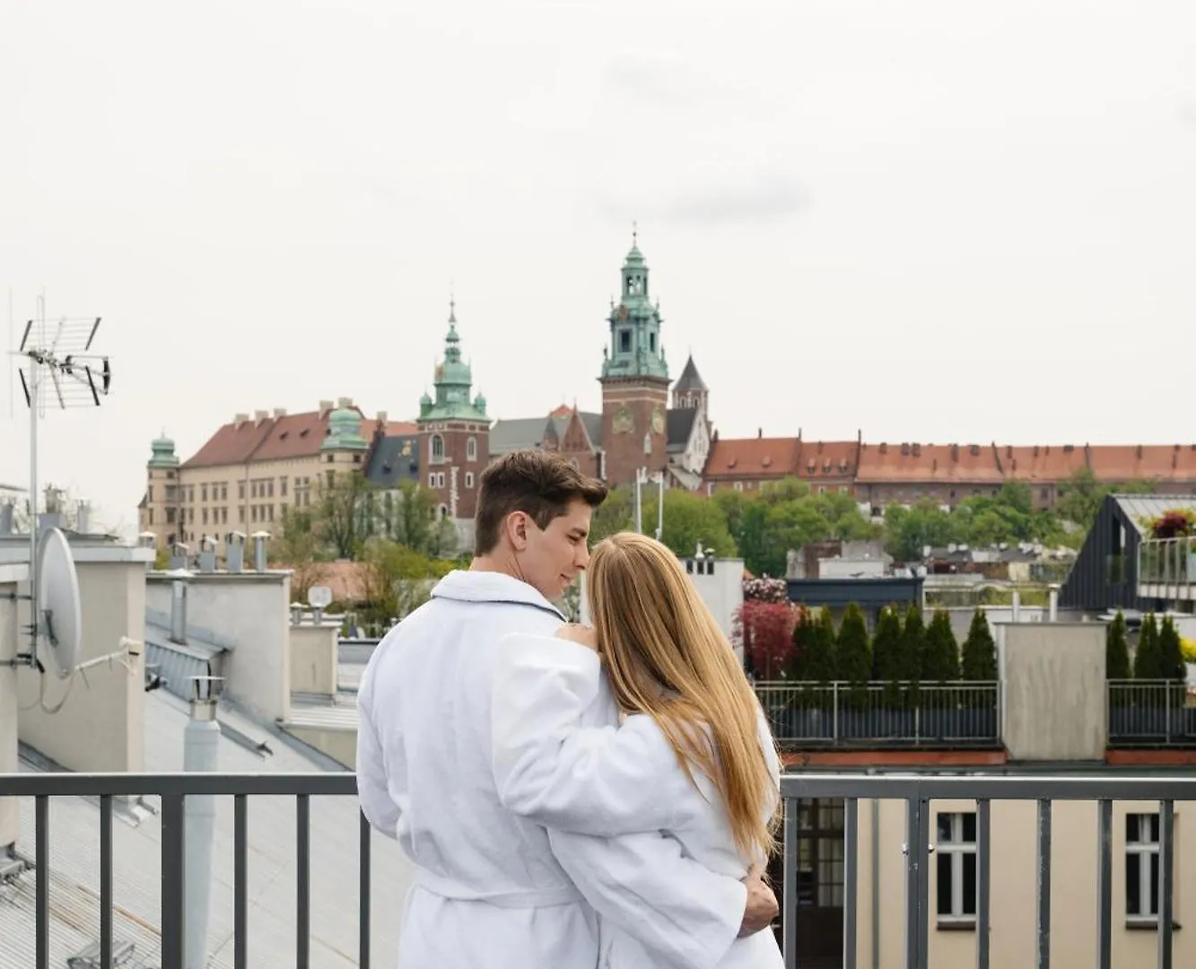 Golden Queen Deluxe Jacuzzi Apartments - Old Town Krakow